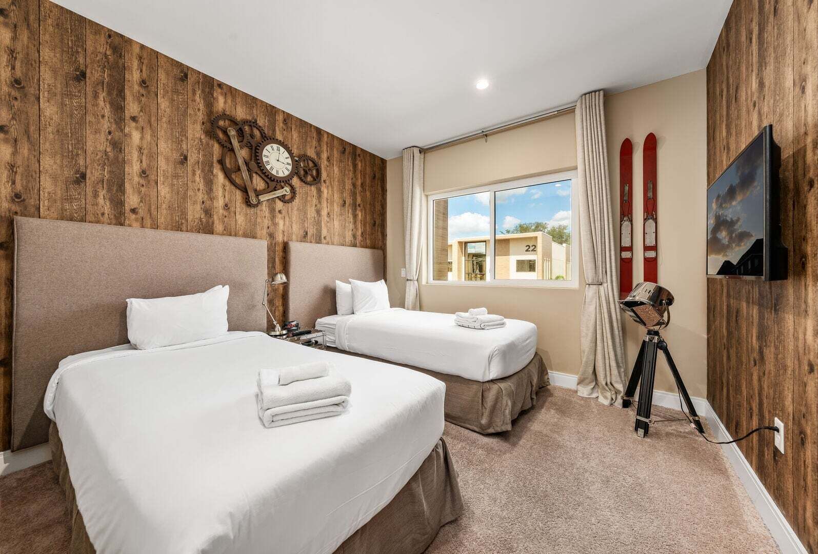 3 bedrooms, desk, iron/ironing board, free WiFi