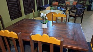 تناول الطعام