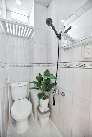 غرفة سوبيريور مزدوجة - منظر للمدينة | حمام | تجهيزات دش، مستلزمات مجانية للعناية الشخصية، مجففات شعر، مناشف