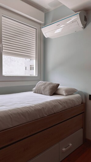 Silitysrauta/-lauta, internet, vuodevaatteet