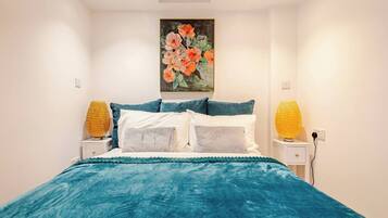 1 bedroom, internet, bed sheets