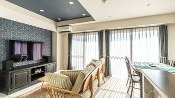 Zimmer, Nichtraucher (LM-101 Serene monotone modern space) | Wohnbereich