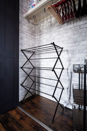 룸, 금연 (LM-605 Equipped with Monitor Displays) | 거실 공간