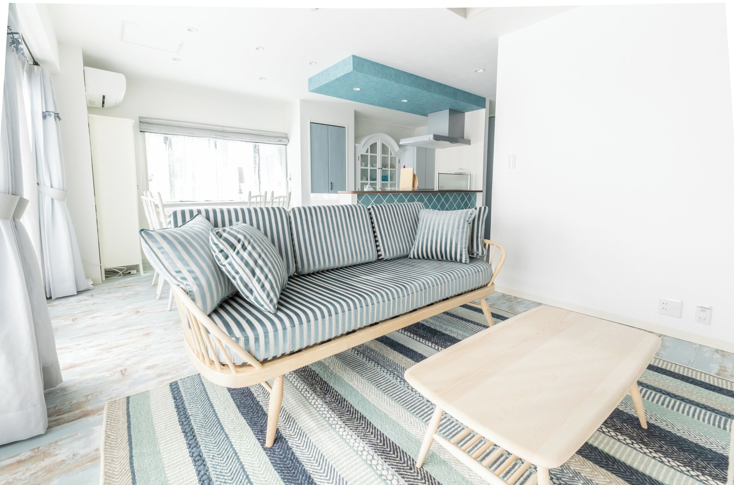 Kamar, Bebas Asap Rokok (LM-103 Charming French shabby retreat) | Makan di kamar