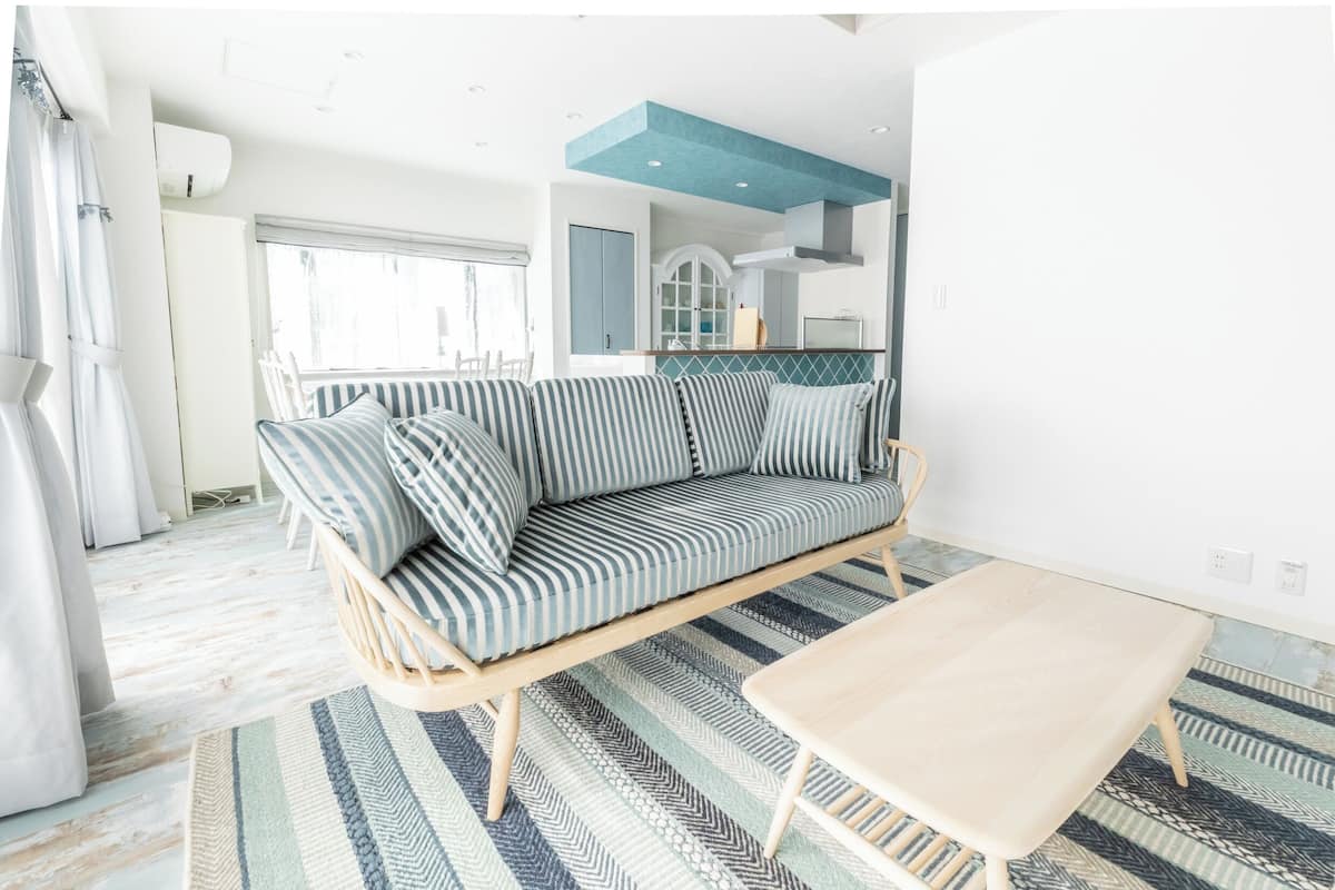 Rom, ikke-røyk (LM-103 Charming French shabby retreat) | Spiseområde på rommet