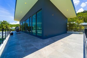 Vila, vista para a piscina | Planta do andar