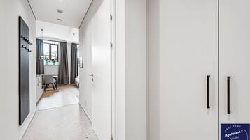 Estudio | Tabla de planchar con plancha y wifi gratis