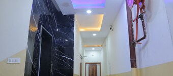 Hotel Paras Stay