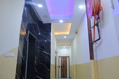 Hotel Paras Stay