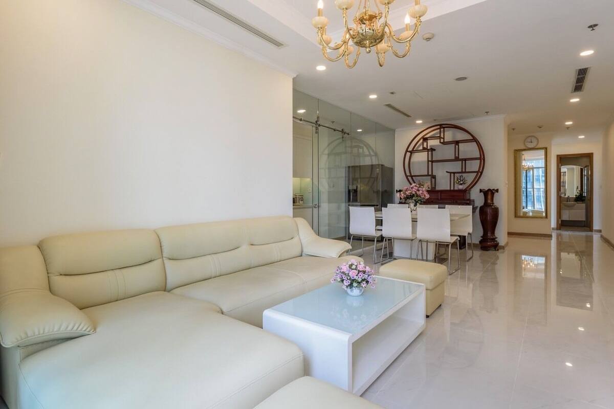 Basic Room, City View | In-room safe, desk, laptop workspace, blackout drapes