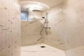 Hair dryer, towels