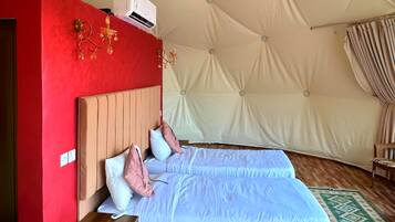 Loft, 1 Bedroom, Smoking, Fireplace | 1 bedroom