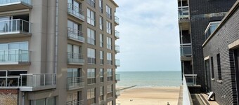 Stilig leilighet med 3 soverom og havutsikt.