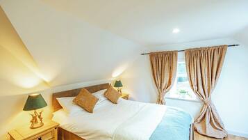 5 bedrooms, iron/ironing board, travel crib, WiFi