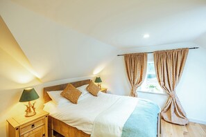 5 quartos, ferros/tábuas de passar roupa, berço de viagem, Wi-Fi