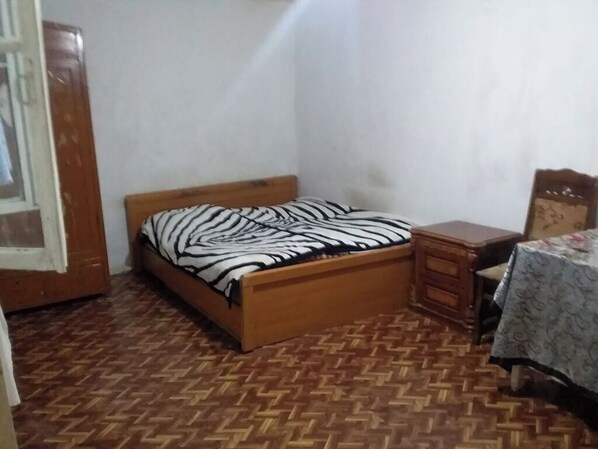 In-room safe, desk, laptop workspace, blackout curtains