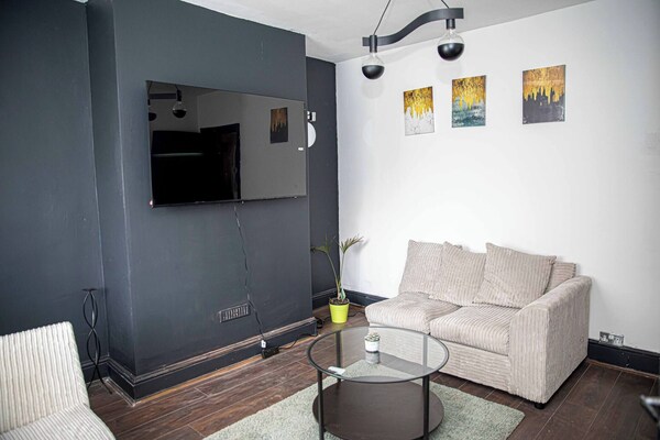Home In Manchester Near Etihad Stadium - Parking - Manchester