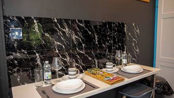 Casa, 2 habitaciones | Comedor