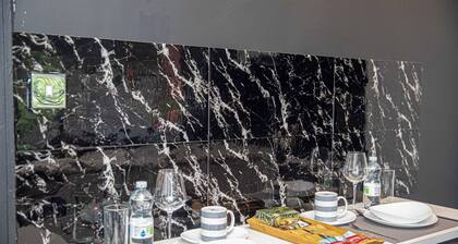 Home in Manchester Near Etihad Stadium - Parking