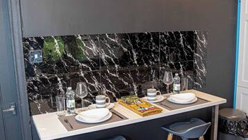 House, 2 Bedrooms | Dining room
