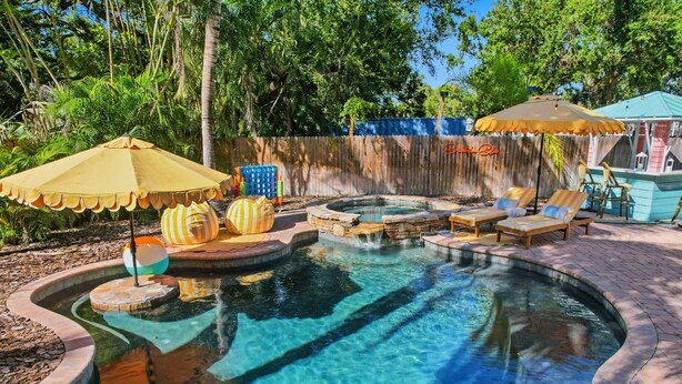 Pool - Bradenton Bliss | Heated Pool | Hot Tub | Tiki Bar (Bradenton)