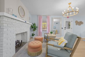 Interior - Bradenton Bliss | Heated Pool | Hot Tub | Tiki Bar (Bradenton)