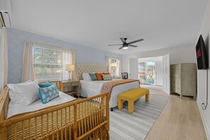 4 bedrooms, desk, iron/ironing board, travel cot