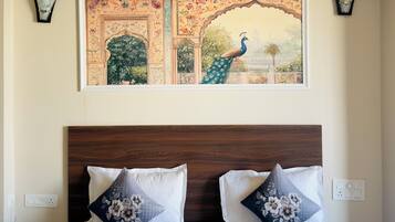 Deluxe Double Room, City View | Desk, free WiFi