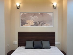 Superior Double Room | Desk, free WiFi