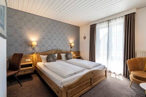 Deluxe Double Room | In-room safe, laptop workspace, soundproofing, free WiFi