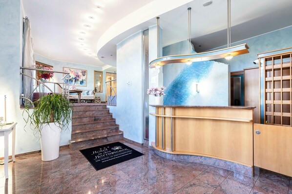 Reception - Hotel in den Herrnwiesen (Kreuzwertheim)