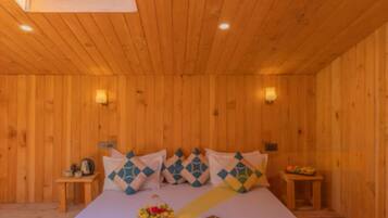 Chambre Supérieure | Lits pliants/supplémentaires, Wi-Fi gratuit, draps fournis