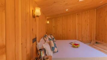 Chambre Supérieure | Lits pliants/supplémentaires, Wi-Fi gratuit, draps fournis