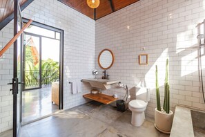 华丽别墅, 2 间卧室, 私人游泳池, 泳池景观 | 浴室