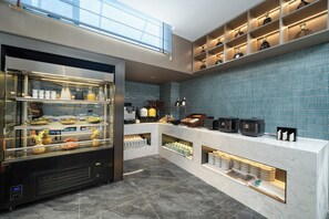 Daily buffet breakfast for a fee