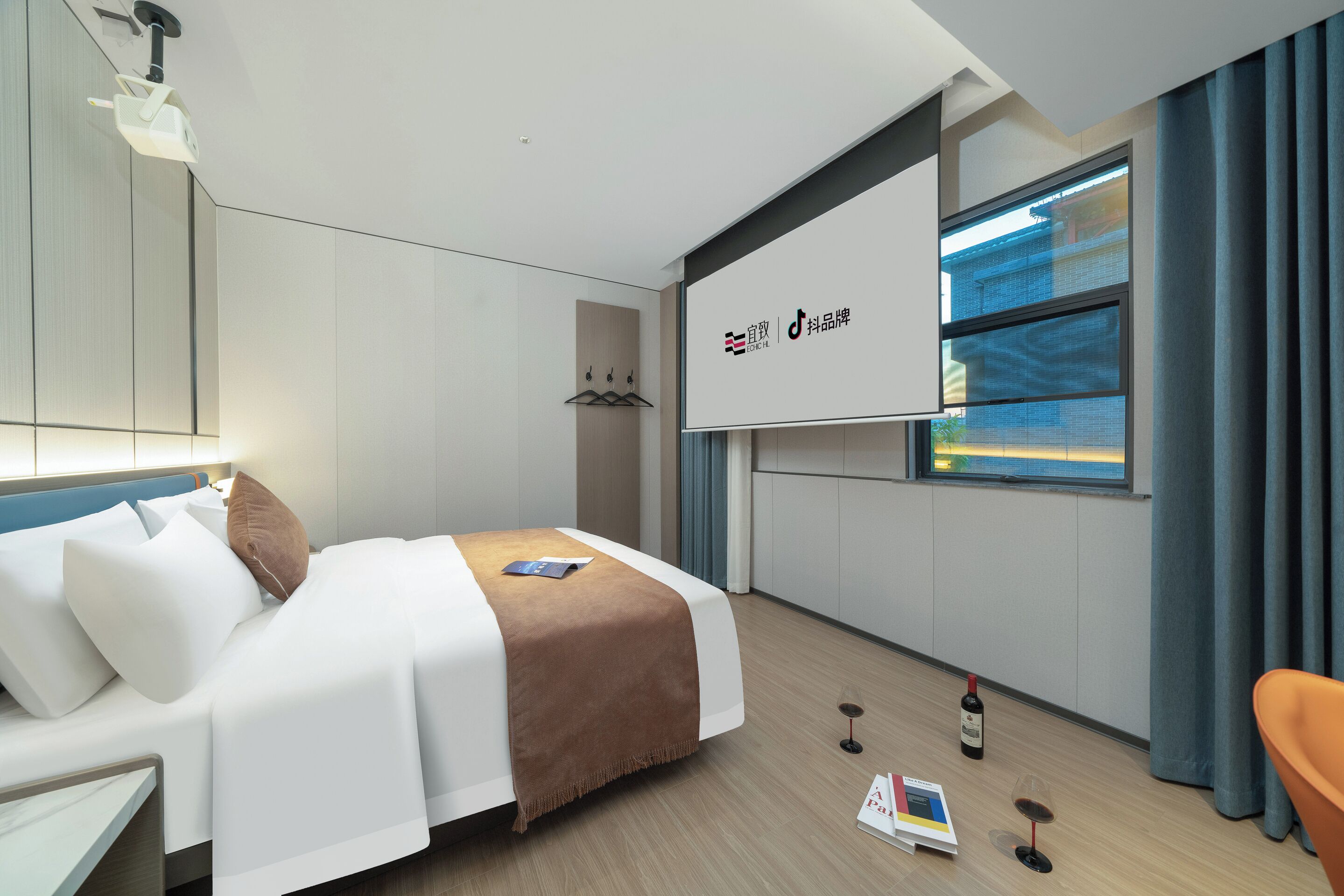 Superior Double Room, 1 Queen Bed, Non Smoking, City View | Desk, laptop workspace, blackout drapes, soundproofing