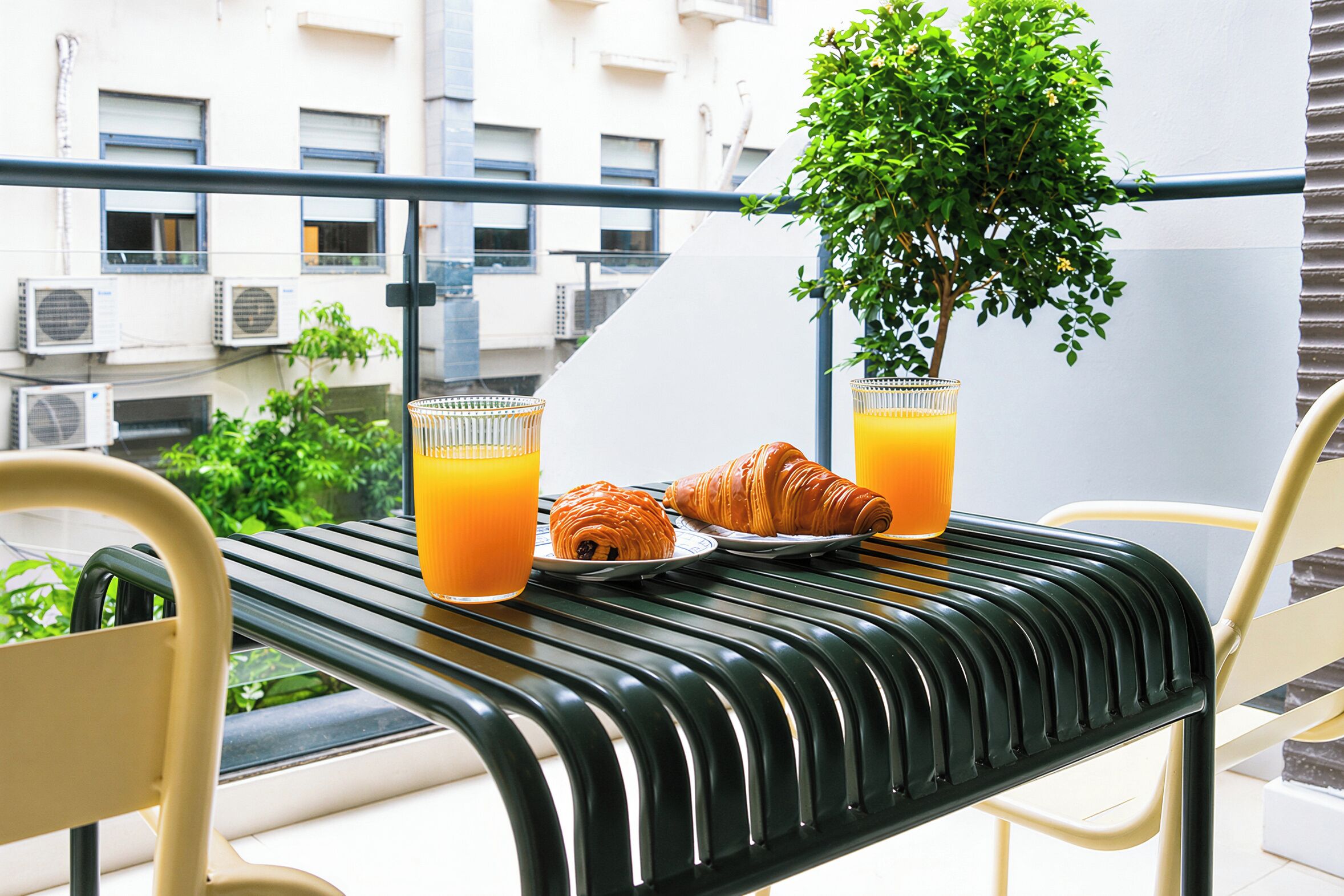 Luxury Studio Suite, City View | Terrace/patio