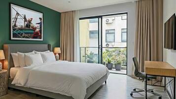 Premium bedding, individually decorated, individually furnished, desk