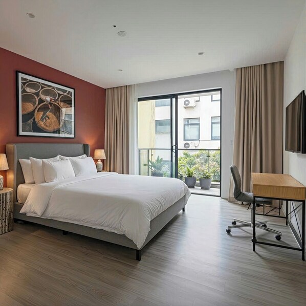 Suite estudio de lujo, vista a la ciudad | Ropa de cama de alta calidad y decoración personalizada 