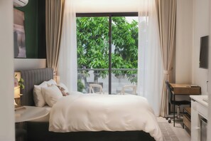 Luxury Studio Suite, City View | Premium bedding, individually decorated, individually furnished, desk - Centraltique Veranda Living (Hanoi)