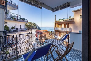 Comfort Apartment, Balcony, Partial Sea View | Balcony - Capo Sereno (Sorrento)