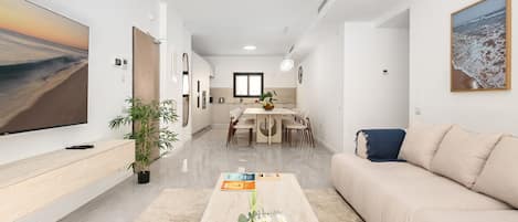 Apartment, Courtyard View | Interior