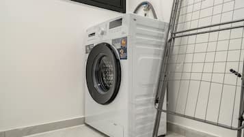 Lägenhet - utsikt mot innergården | Interiör