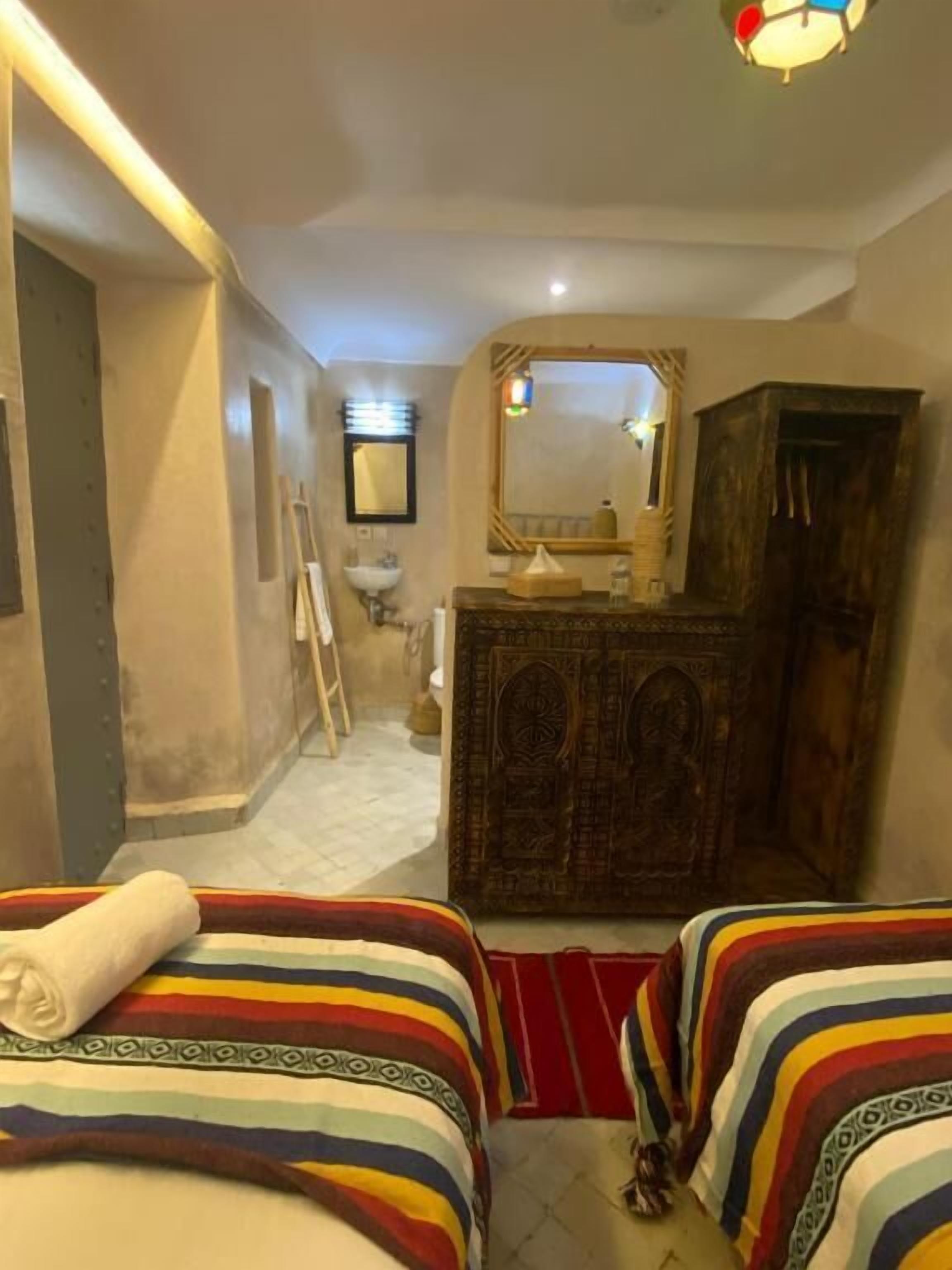 Iron/ironing board, free WiFi