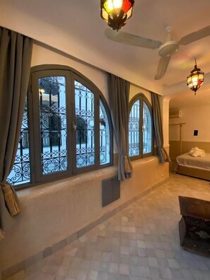 Iron/ironing board, free WiFi - Riad Dar Omi Zahra  (Marrakech)