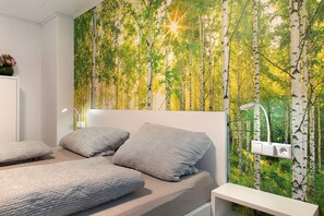 1 bedroom, WiFi, bed sheets - Apartment 'Haus Birkenösch' with Private Terrace, Shared Garden, and Wi-Fi (Aach- Linz)