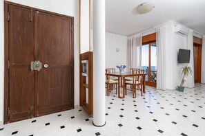 Uklassifisert bilde, 2 av 37, knapp
