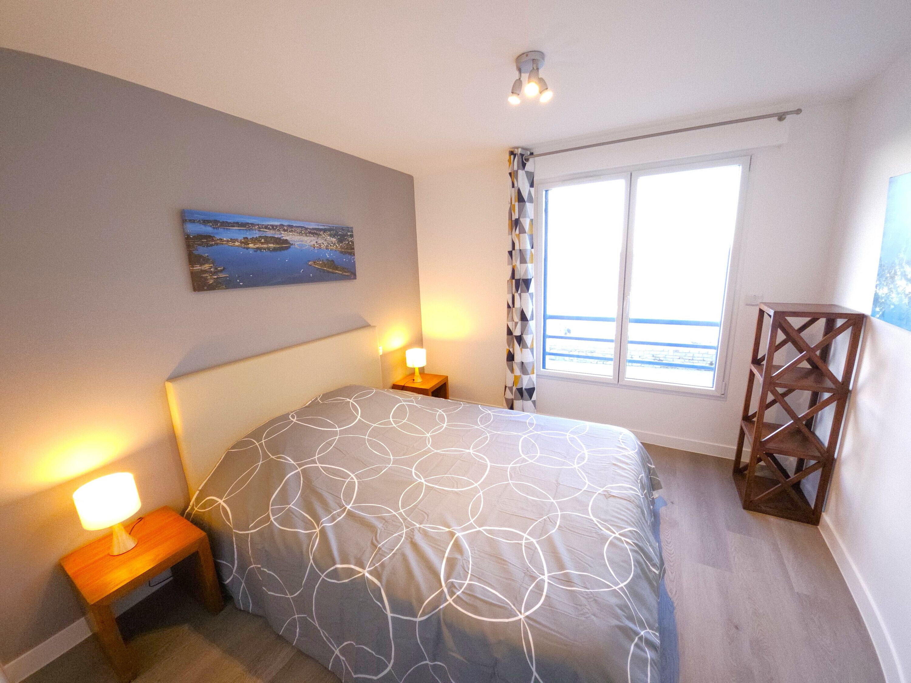 2 chambres, fer et planche à repasser, Wi-Fi, draps fournis