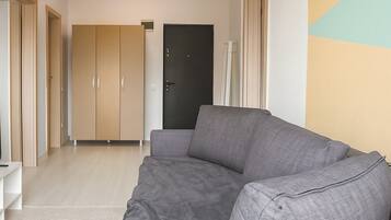 Lejlighed - 2 soveværelser - balkon - udsigt til have | Opholdsområde