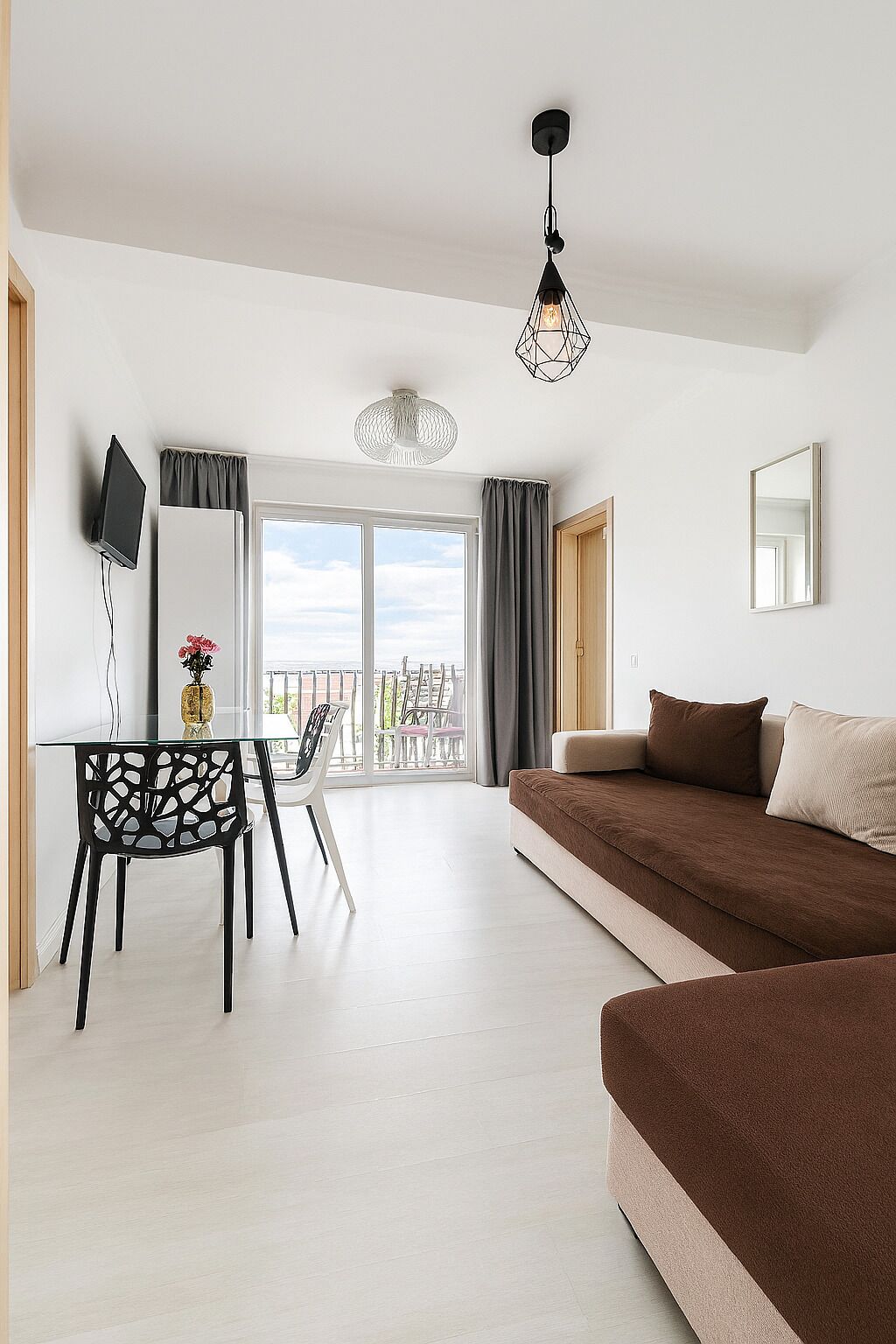 Deluxe-huoneisto, parveke, kaupunkinäköala | Oleskelualue